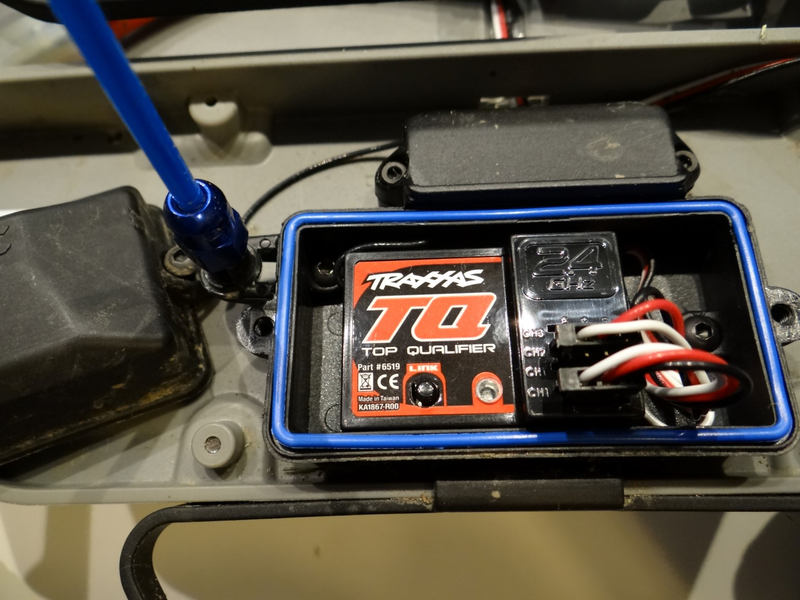 Illustration for article titled Traxxas Slash 2WD Review & Show :D
